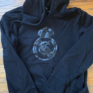 Men's Black Pullover Hoodie with Subtle Crest Logo